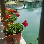 View Semesterbostad Bihać